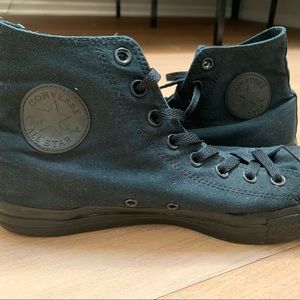 Converse Chuck Taylor Allstar Shoe M/10 W/12